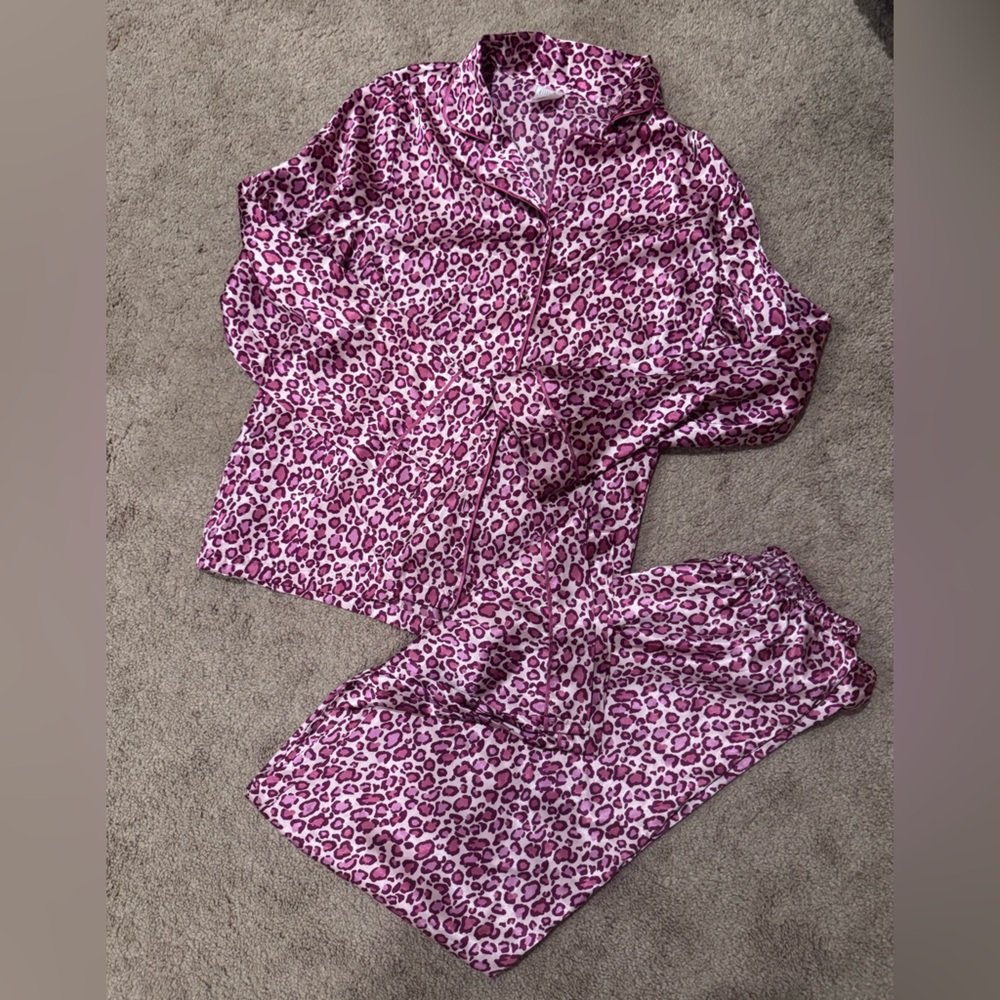 Gilligan & O’Malley Pink Leopard Pajama Set - Picture 1 of 5